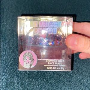 BRAND NEW jelly face mask 🌻